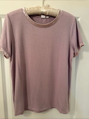 Bundle for savings! GAP Lavender Velvet Trim Tee Shirt in Medium